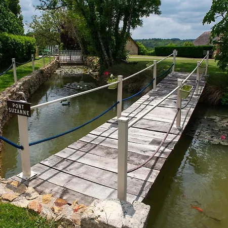Les Gites De Juevince Issac Esterno foto